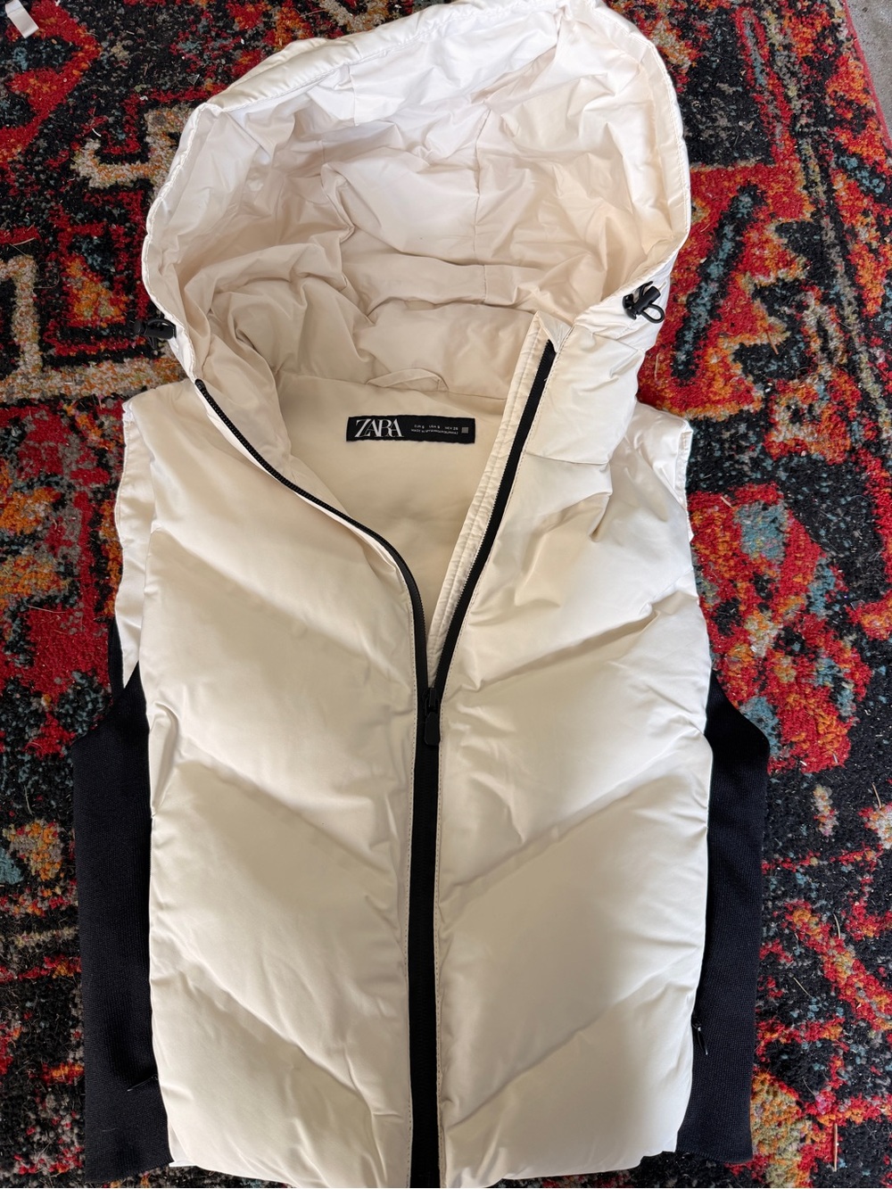 Zara White Hooded Puffer Vest with Black Side Panels